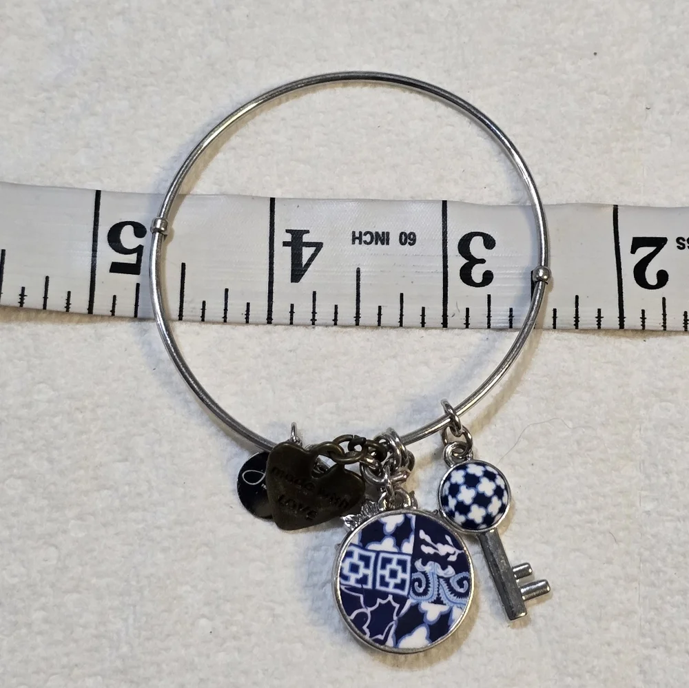Jilzarah Charm‎ Heart Crystal Jeweled Bracelet